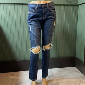 CARMAR Distressed Jeans!